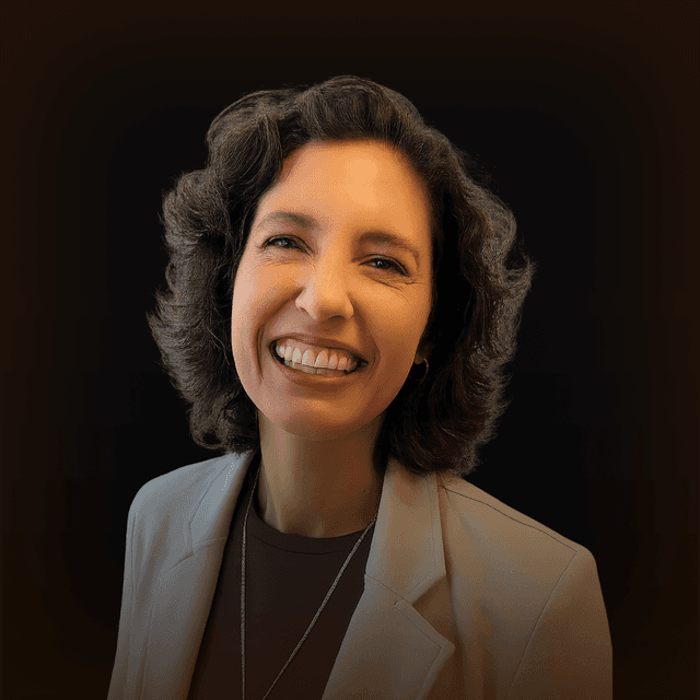 Julianne  Borges